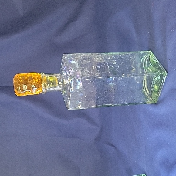 Pair of Vintage 90s Glass Jars with Funky Toppers - Picture 3 of 3